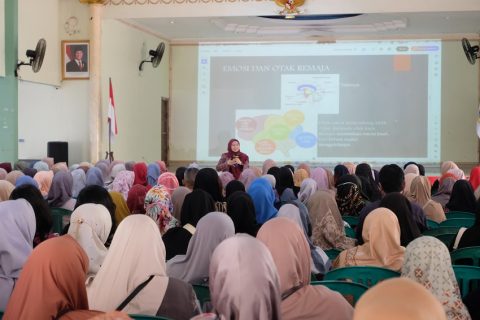 Parenting Orang Tua Murid Kelas X